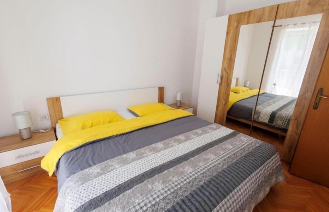 Apartmani Mira Split Exterior photo
